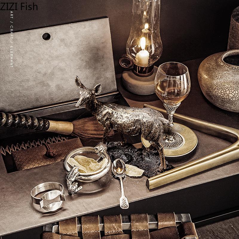 Retro Golden Deer Statue Desk Decoration Creative Crafts Deer Ornaments Artwork Animal Resin Sculpture Room Aesthetic Decor
