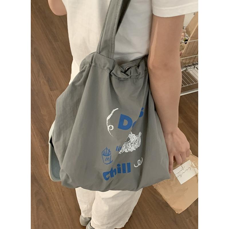 Bag Summer Women's Versatile Underarm Bag 2025 New Large Capacity Alphabet Printed Canvas Bag Casual Shoulder Bag