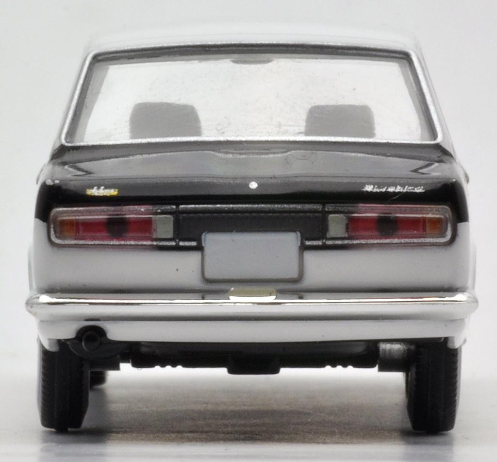 Tomica Limited Vintage Bluebird LV-79c (Completed Model)