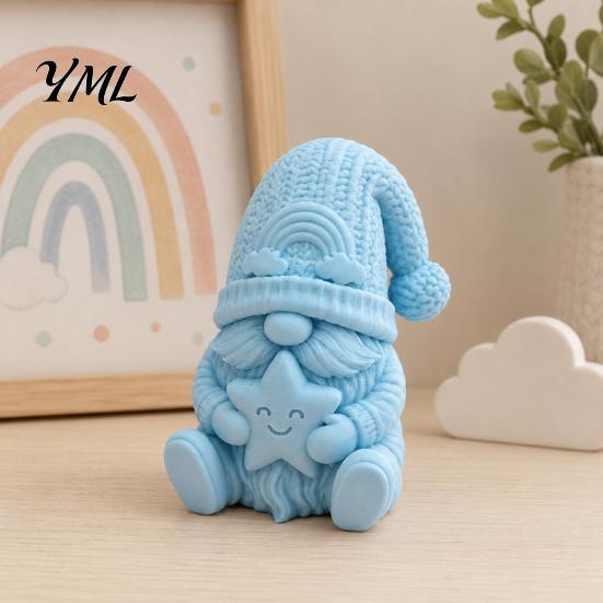 Christmas Desktop Decorations 3D Printed Gnome Figurine Holding Smiling Star, Faceless Statue with Durable Sculptures Knit Hat, Cute Tabletop Ornament