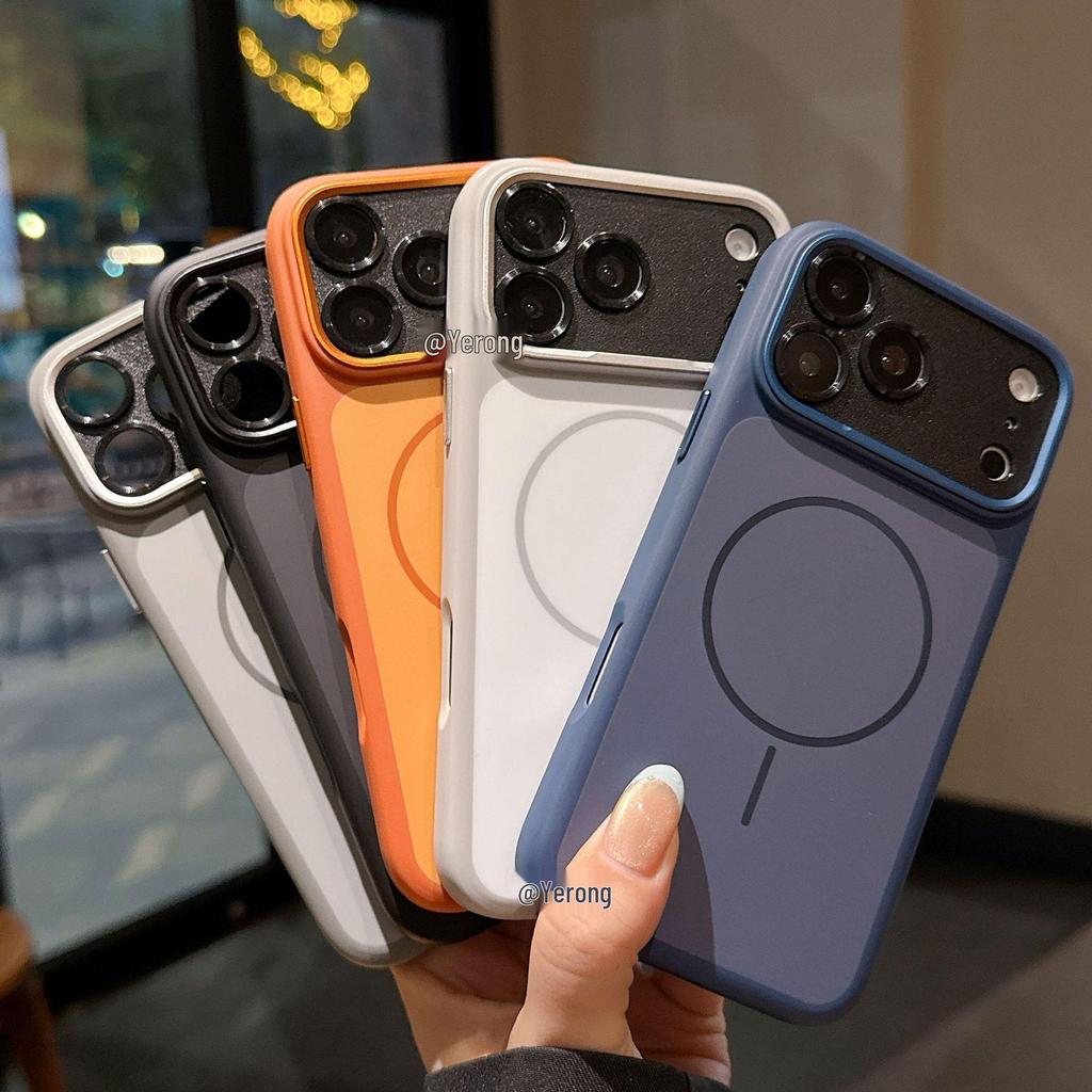 iPhone 17 Pro Max Magnetic Case: Transforms into Two-Tone Large Window Skin-Feel Protective Case.