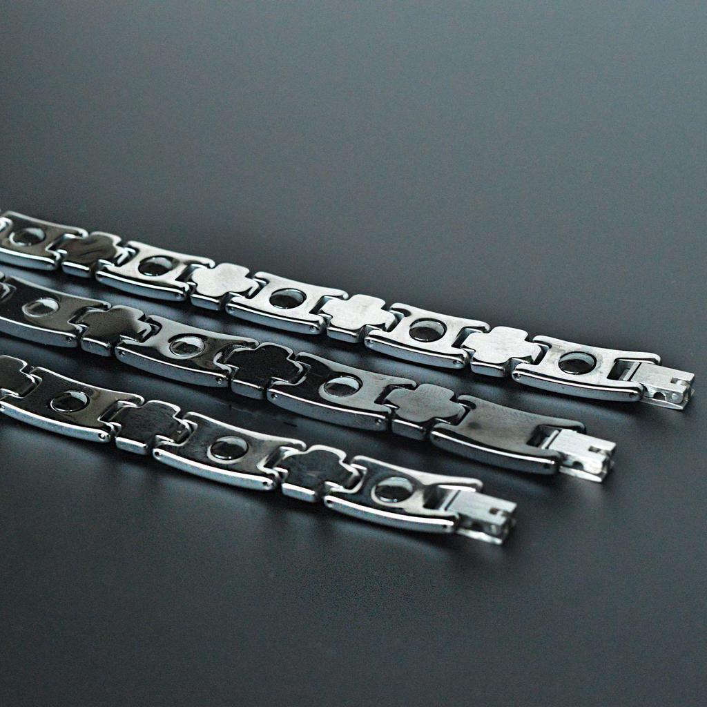 Tungsten Gold Ceramic Men's Magnetic Bangle: Scratch-Resistant, Waterproof, Colorful Shell Inlay