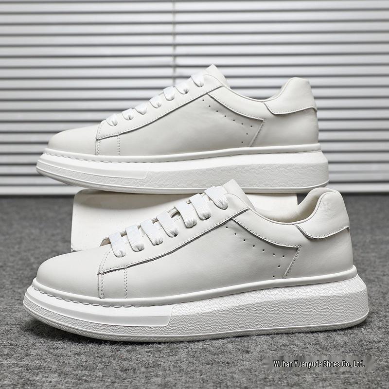 Hvite Herresneakers i Ekte Skinn, Lei Jun-stil: Lav topp, tykk såle, allsidig for jobb og sport.