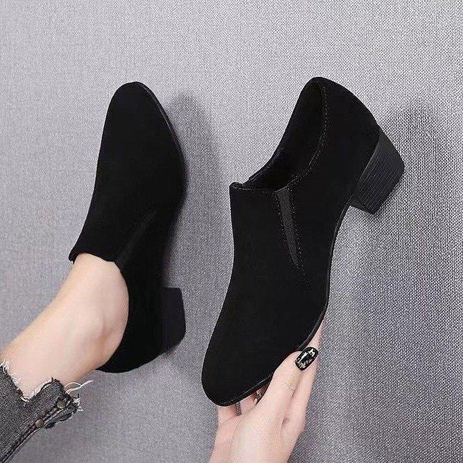 Matt dicker Absatz Spitz-Single-Schuhe Herbst neue Schuhe tiefer Ausschnitt High Heels