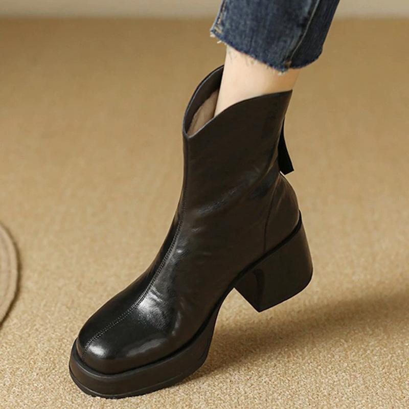 

Casual fashion platform short boots women s thick heel 2025 new autumn and winter elegant retro nude boots high heel Martin boots women 34