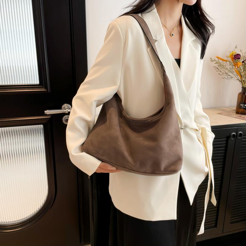 Large Capacity Niche Casual Commuter Tote Bag 2025 New Fashion Personalized Armpit Bag Retro Simple Shoulder Women's Bag