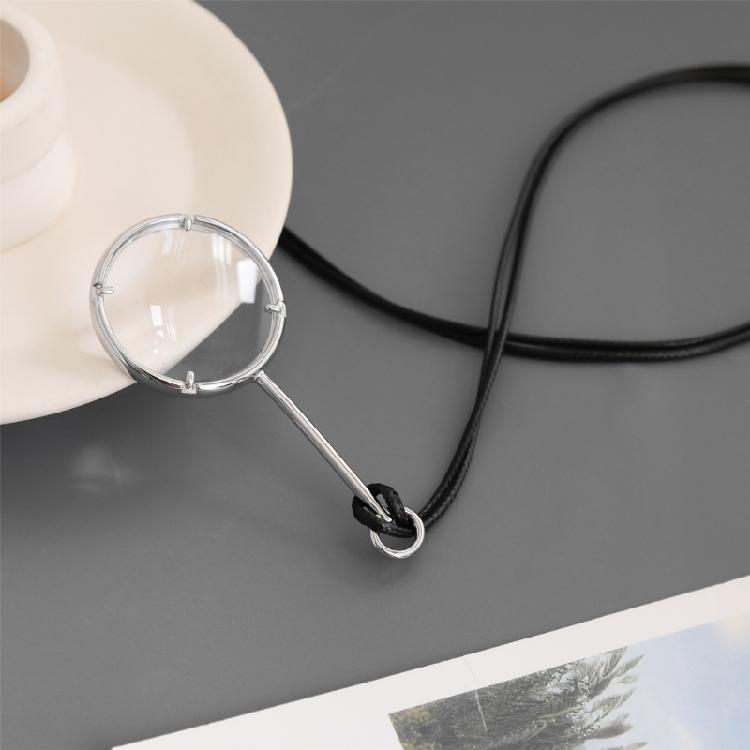 Fashionable Reading Aid Necklace Magnifying Glass Alloy and Glass Adjustable Chain Necklaces Suitable for Any Occasion