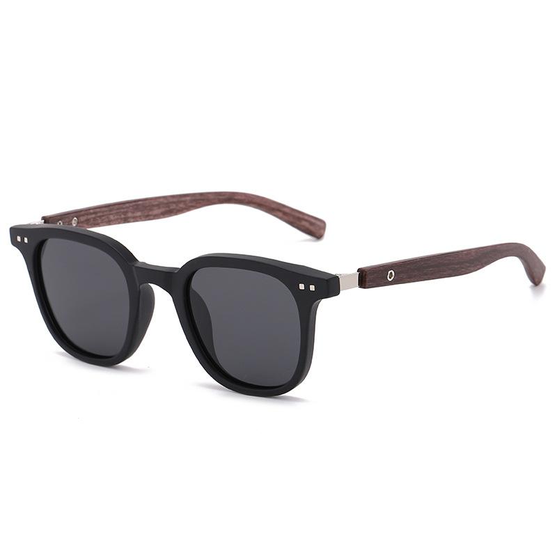 New TR90 Polarized Sunglasses for Women with Round Faces, Slimming Retro Sunglasses, UV Protection Driving Glasses Sand black frame