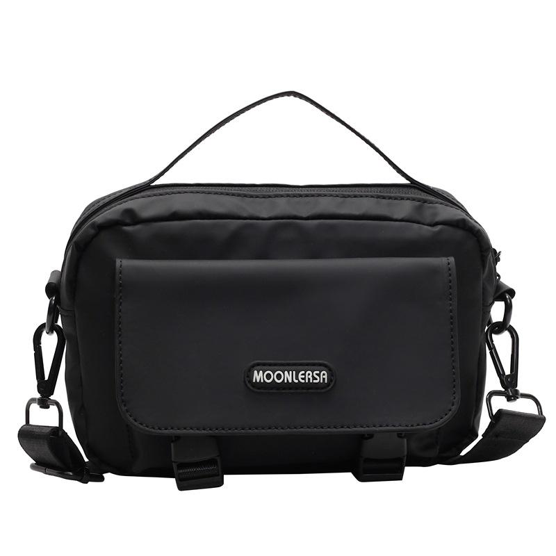

New high quality, lightweight, neutral style, portable messenger bag, unisex, fashionable and versatile travel messenger bag. чорний