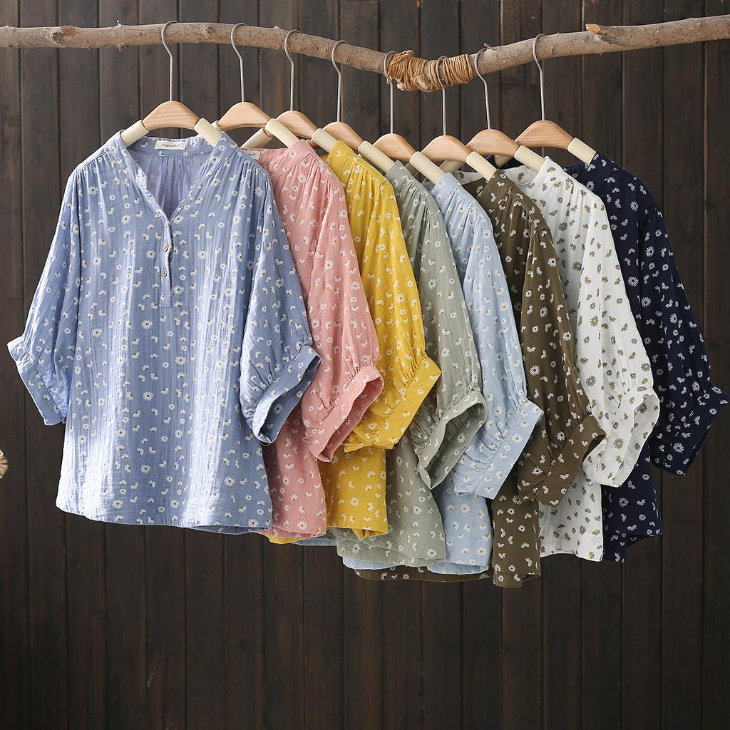 Cotton Yarn Shirts Large Size Tops Women Pastoral Style V Neck Half Sleeve Printed Shirts and Blouses Middle Aged Women