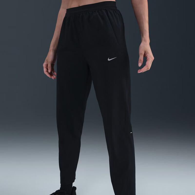 Nike Women s Outdoor Fitness Tapered Woven Pants M