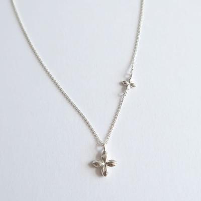 Unbalance Cross Flower Necklace [silver/gold]