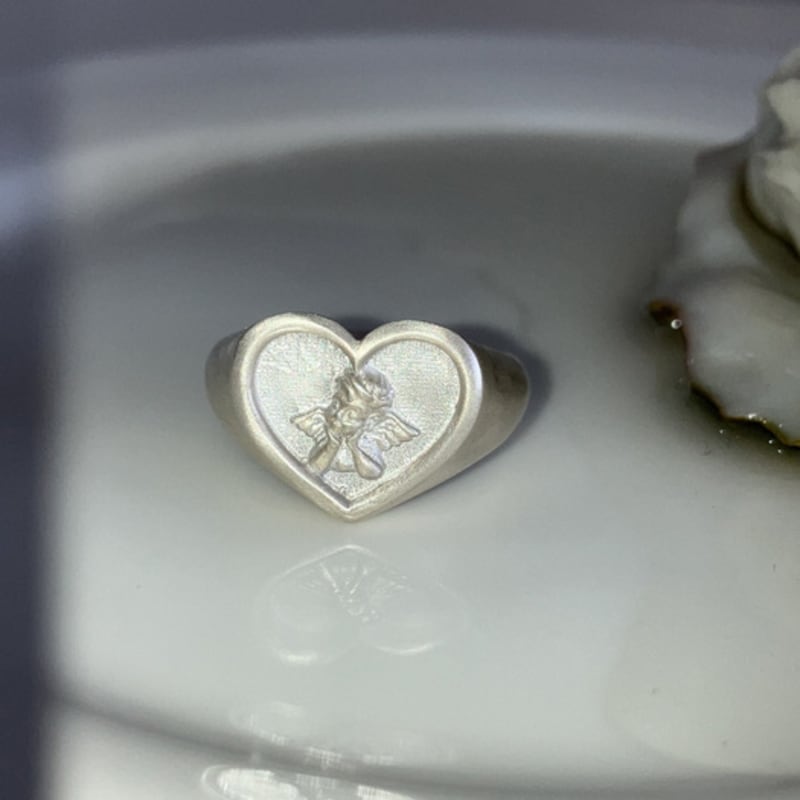 

fillow baby cupid ring glitter