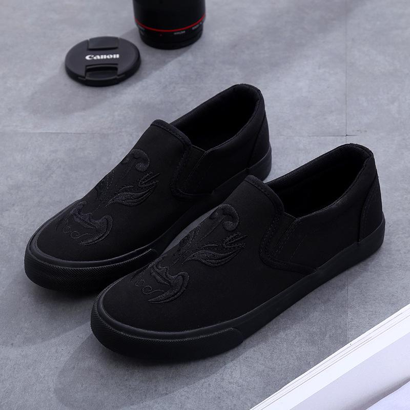 Chinese Style White Sneakers Men Embroidery Casual Shoes Slip on Canvas Shoes Men Loafers Comfortable Vulcanized Shoes