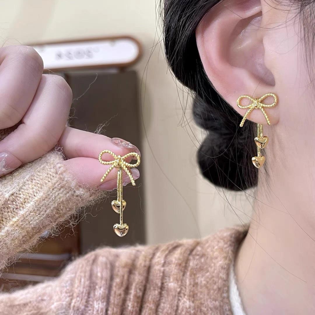 Elegant Heart Bow Tassel Earrings: Gentle Niche Design Stud Accessories