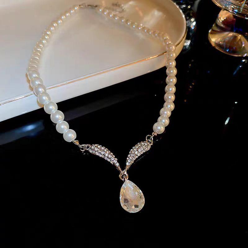 Pearl Necklace Neck Chain Earrings Set Light Luxury Niche Premium Collarbone Chain Evening Dress Accessories Women