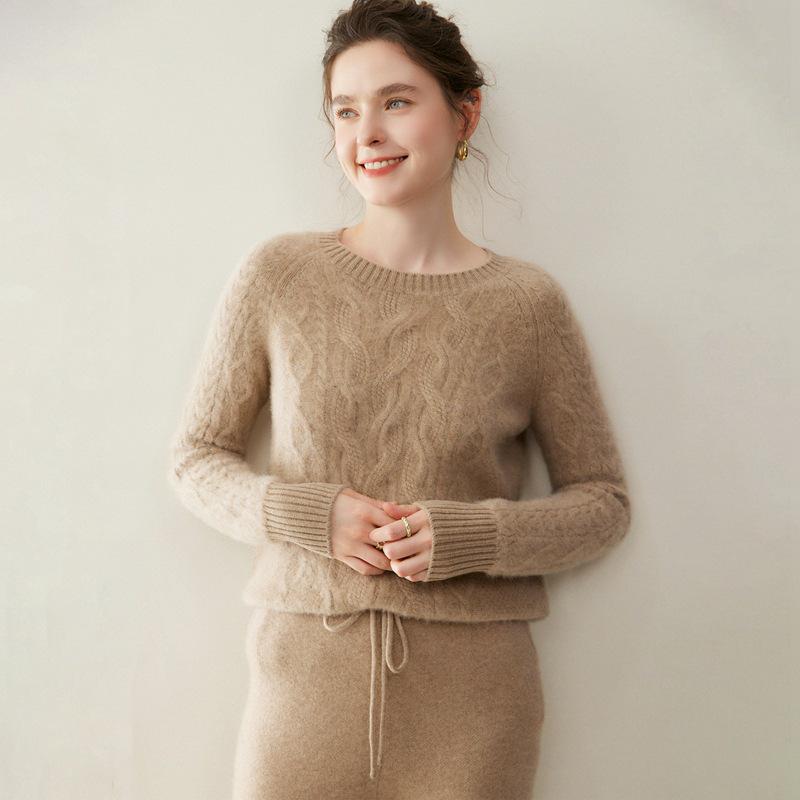 Women's 5-Needle Cable Knit Cashmere Sweater - Thickened 3-Ply, Round Neck, Long-Sleeve Pullover with Velvet Center & Wool.