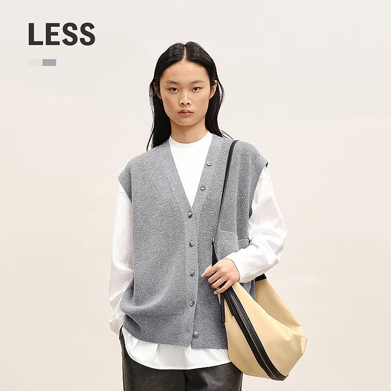 

ТОП ВЯЗАНЫЙ БЕЗ РУКАВОВ С V-ОБРАЗНЫМ ВЫРЕЗОМ ВЕСНА 2026 M