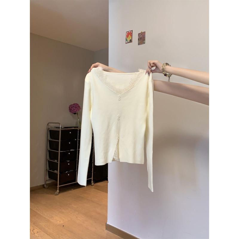 A spring, autumn and winter high-end collar lace knitted sweater for small people with thin bottoming sweaters and tops for women