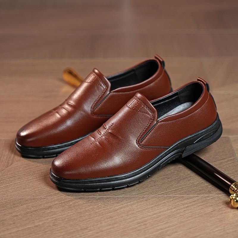 Men's Casual Leather Shoes Soft Sole Comfortable Wear-resistant Outsole Men's Shoes Retro Embossed Business Casual Leather Shoes