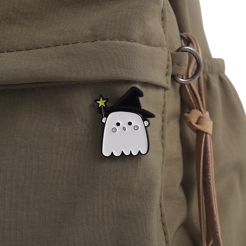 Boo Ghost Enamel Pins Custom Halloween Spooky Dagger Ghost Brooches Lapel Badges Cartoon Punk Funny Jewelry Gift for Friends