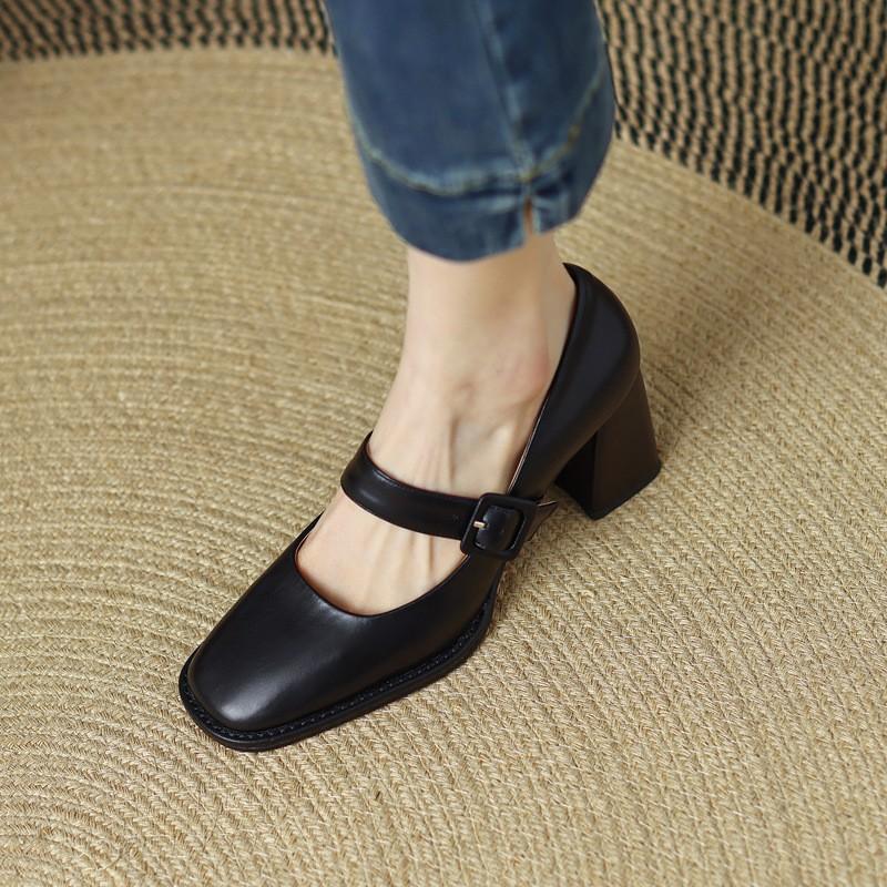 

French retro single shoes women s thick heel 2025 new light mouth high heels brown word with Mary Jane shoes 39 чорний
