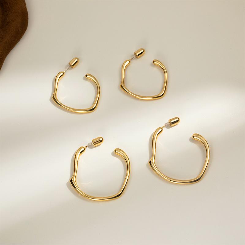 Chic Retro Irregular Earrings: High-End Silver Needle for Versatile Style