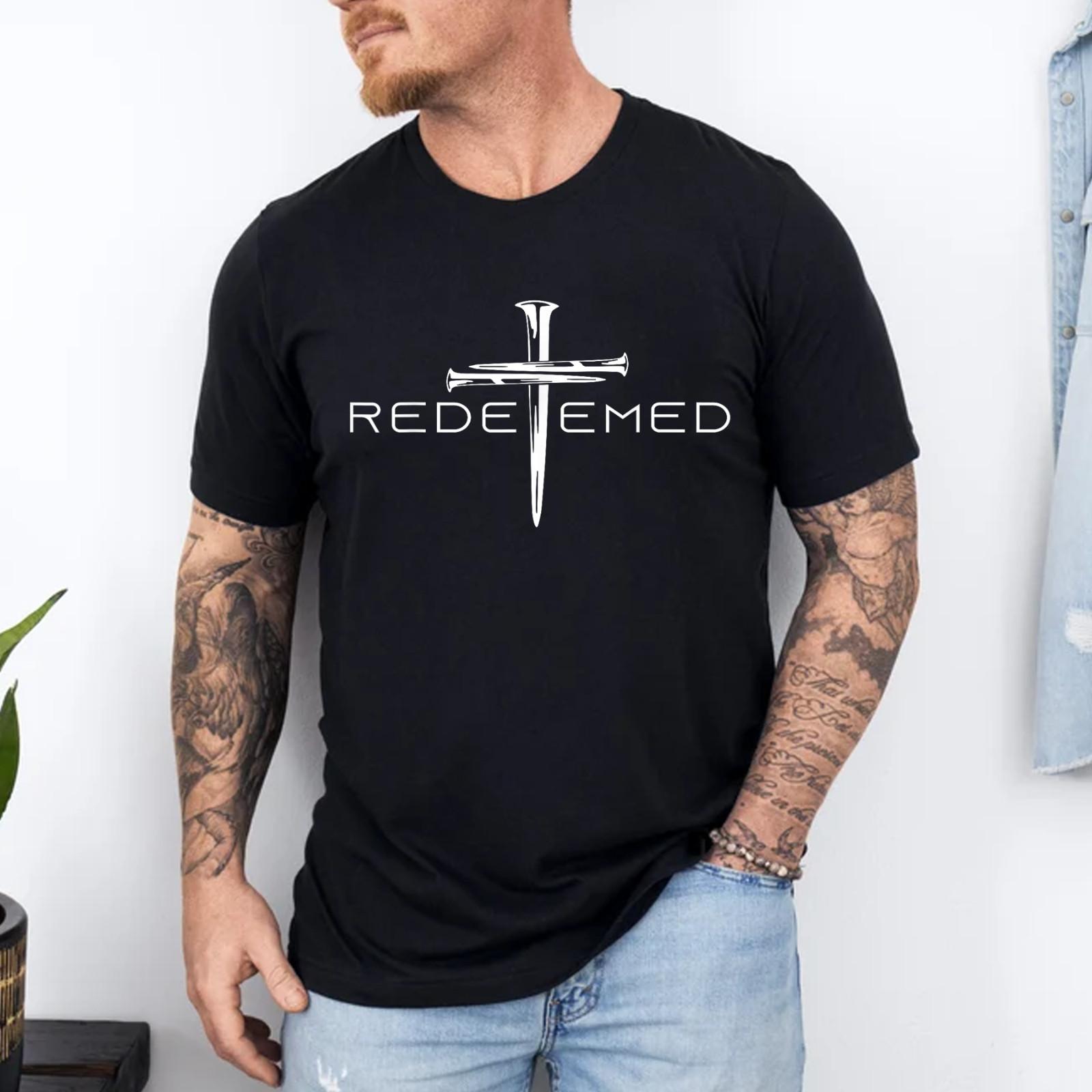 Redeemed Cross Nails Faith in God Jesus Christ Christian Men T-Shirt S разноцветный