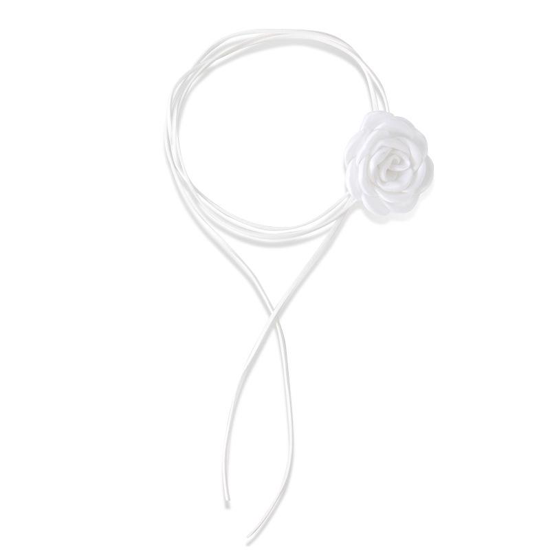 

Женское черно-белое колье-чокер с розой - Цепочка на ключицу с цветком камелии