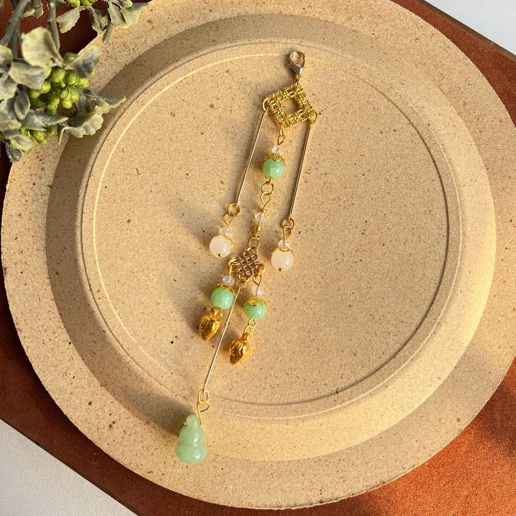 Fresh Green Hanfu Tassel Pendant - Chinese Style High-End Accessory