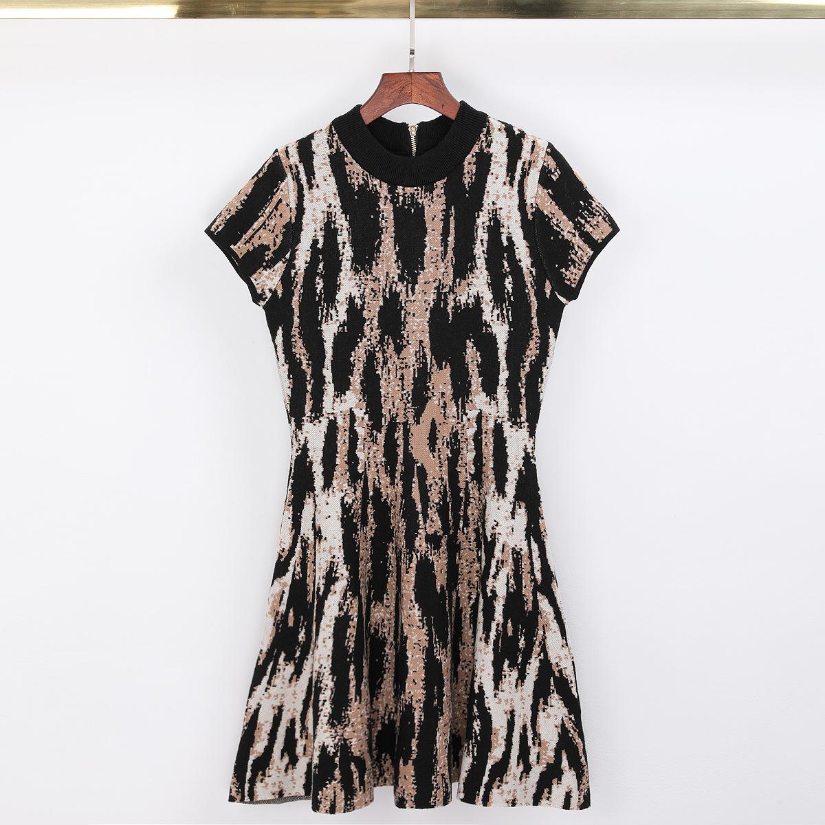 Quality spot European and American summer new fashion knitted top jacket + short-sleeved waist A pendulum dress 25169 S