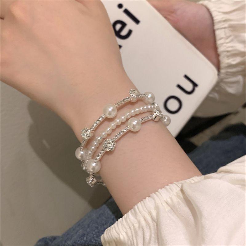 

Pearls Strap Diamond Bracelet Light Luxury Minority Fancy Exquisite French Bracelet Female Girlfriends on the Run Princess Hand Jewelry Three-layer Jeweled Diamond Bracelet