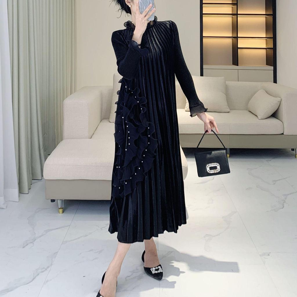 Elegantes Übergrößen-High-End-Samtkleid mit schwerer Perlenstickerei und Stickerei