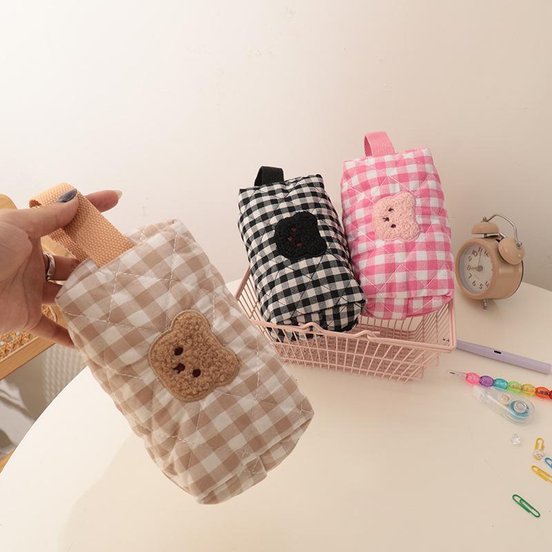 Bear Makeup Pouch Spacious Cosmetic Pouch Portable Cosmetic Bag Compact Makeup Bag For Travel Everyday Use Organization