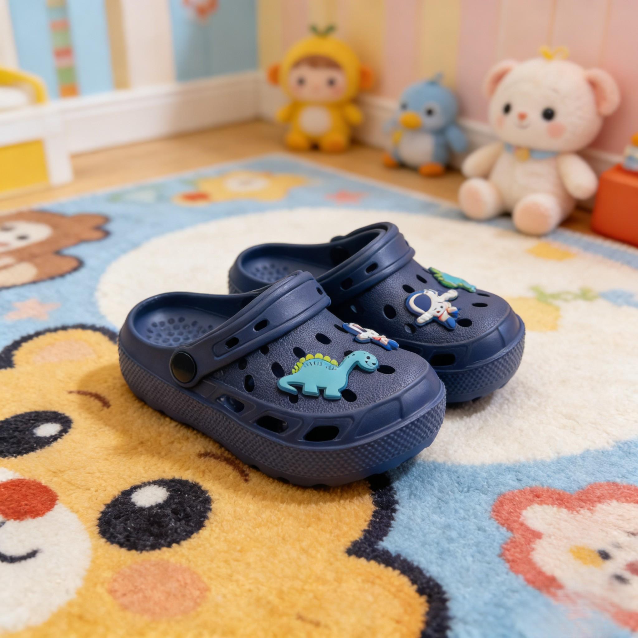 

Cool Seasons Boys Sandals 26-27