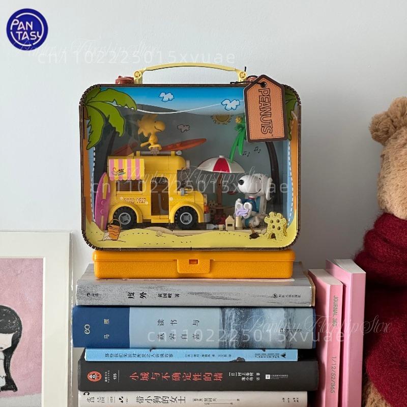 New Pantasy Snoopy Building Blocks Snoopy Scene Modeling Series Puzzle Assembling Toy Model Ornament Collectible Christmas Gifts