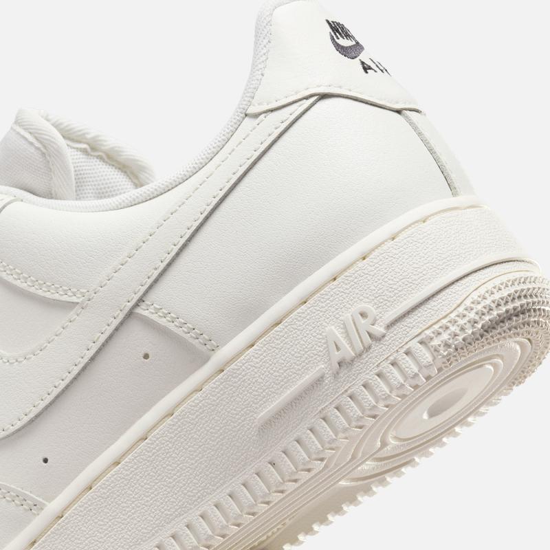 NIKE AIR FORCE 1 Women's Flat Rubber Winter Board Sneakers NIKE AIR FORCE 1 HF1058