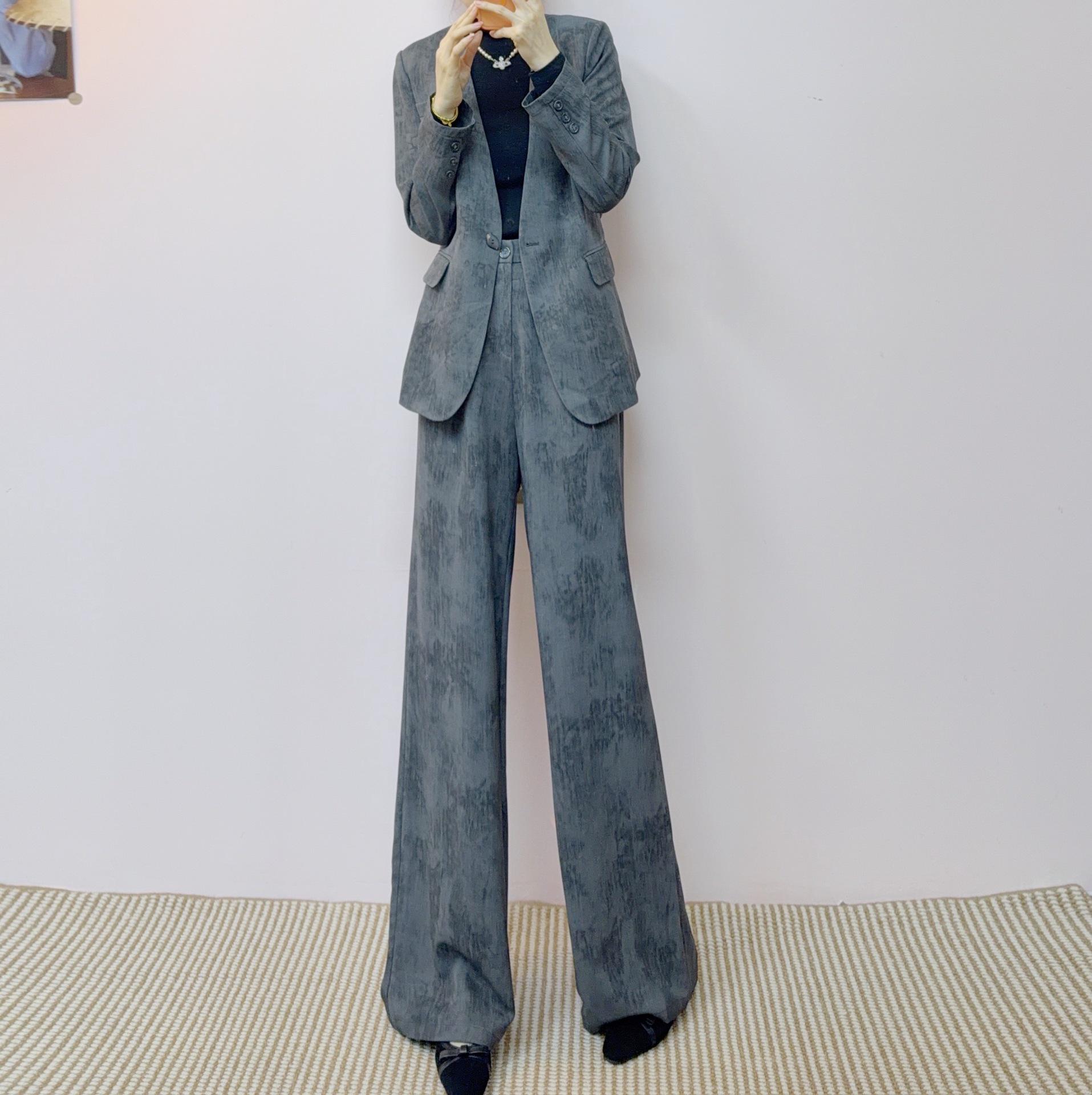 

2026 Early Spring V-Neck Suit: Fashionable Jacket + Wide-Leg Pants Two-Piece Set L (55-60 kg) серый