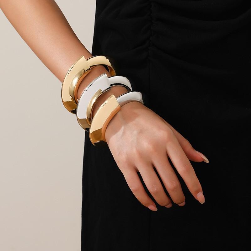 European and American New Ins Wind Irregular Exaggerated Section Alloy Bracelet Wide Version Bracelet Design Feeling