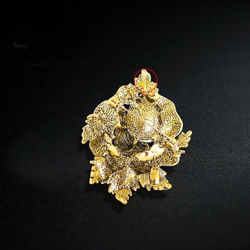 Women Crystal Flower Brooch Pins Vintage Palace Style Rhinestone Rose Suit Clothing Corsage Jewelry