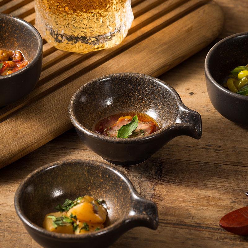 Japanese Creative Dipping Sauce Plate, Ceramic Small Plate, Wasabi Dish, Barbecue Snack Side Dish, Sweet And Sour Soy Sauce Plate, Tableware