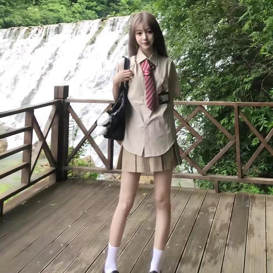 

Комплект коричневої смугастої сорочки в стилі японської академії для студенток - Універсальний, вільний та приталений дизайн XL