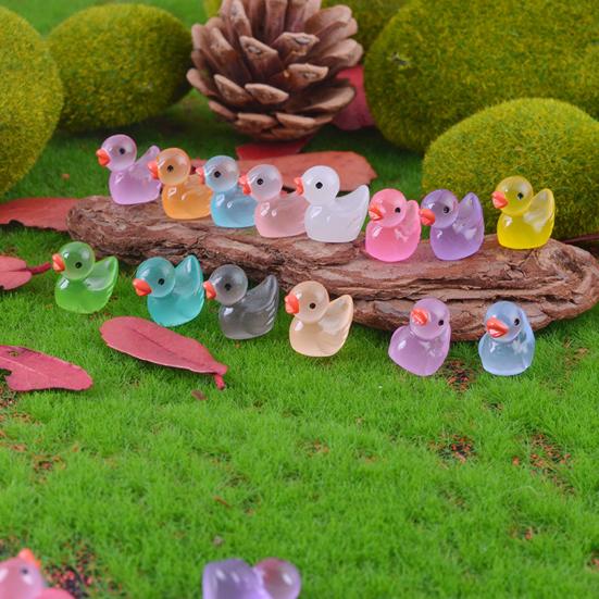 100Pcs Mini Duck Figurine Luminous Miniature Cartoon Yellow Duck Ornament DIY Microlandscape Fairy Garden Animal Resin Statue Decoration
