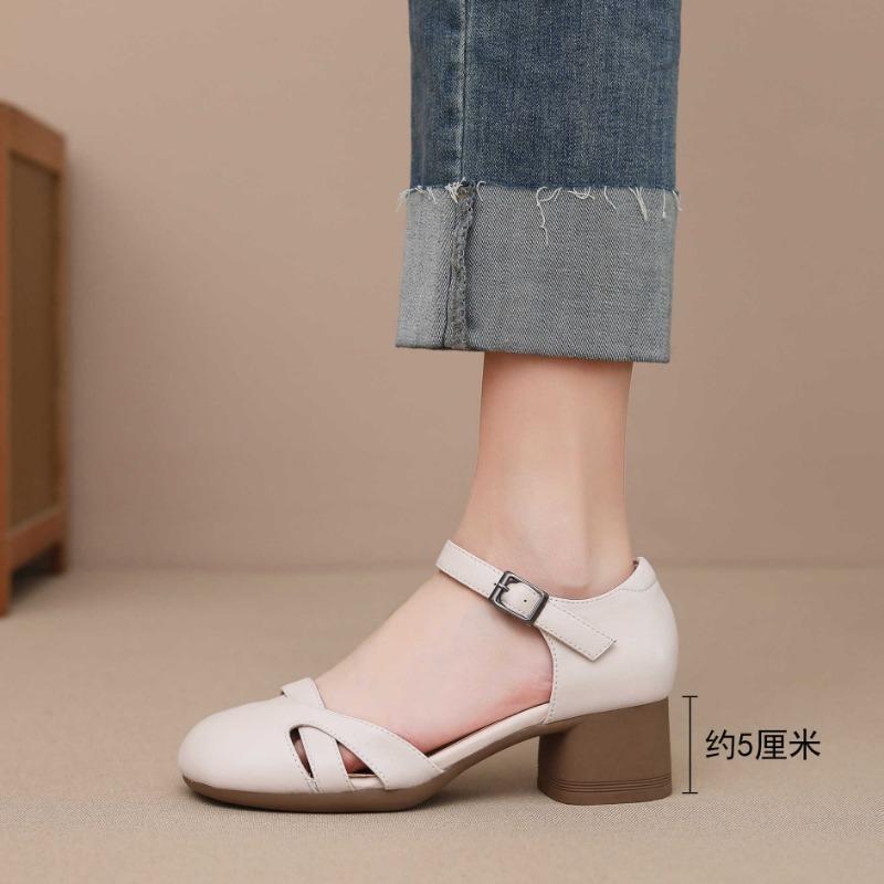 New Summer Soft Cowhide Hollow Woven Sandals Thick Heel Women's Shoes Breathable Medium Heel Shallow Mouth Single Shoes