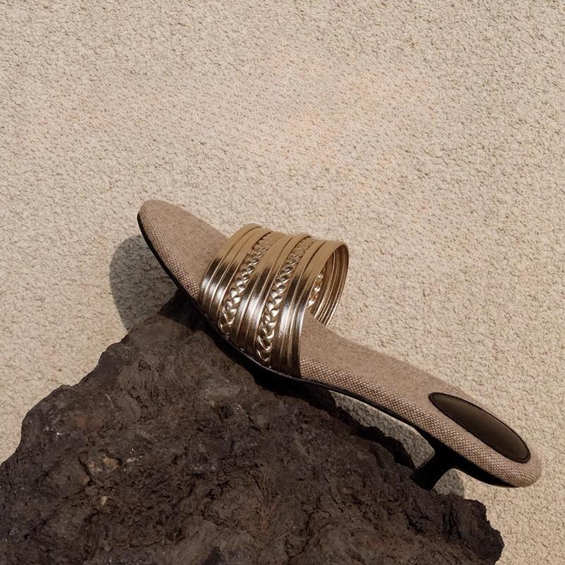 Módní 2025 Nové letní dámské pantofle s kulatou špičkou, popruhy na tenkém a nízkém podpatku, módní párty pantofle