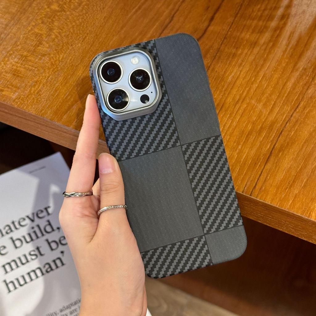 Carbon Fiber Retro Full Coverage Phone Case for Apple 17 Pro Max, 16 Pro Max, 15 Pro Max with Magnetic Kevlar Protection.