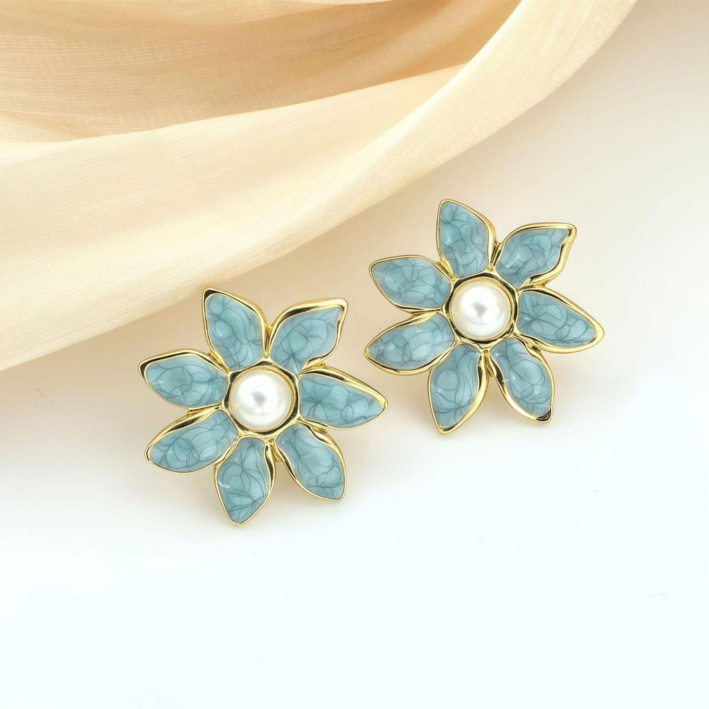 Elegant Vintage-Style Pearl and Flower Drip Earrings for Women, Luxurious Stainless Steel Design