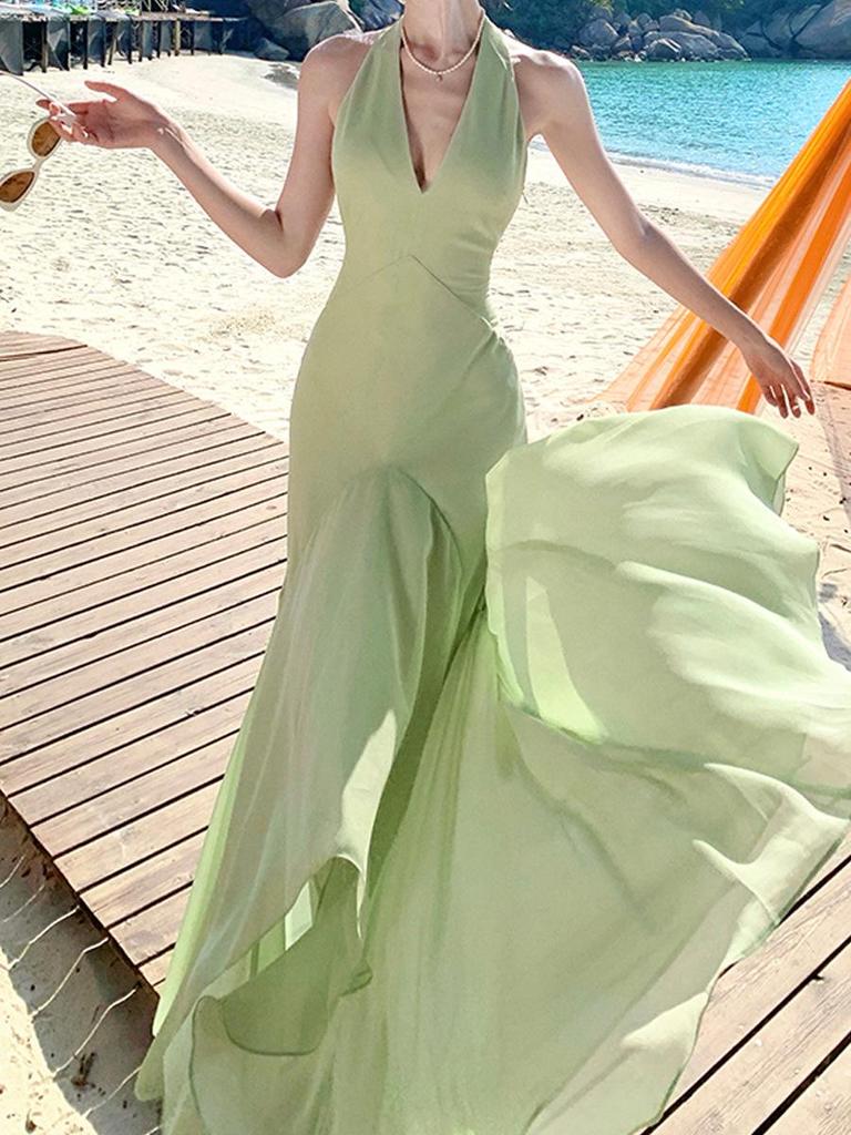 2026 Summer Sexy Slim V-Neck Backless Halter Vacation Dress