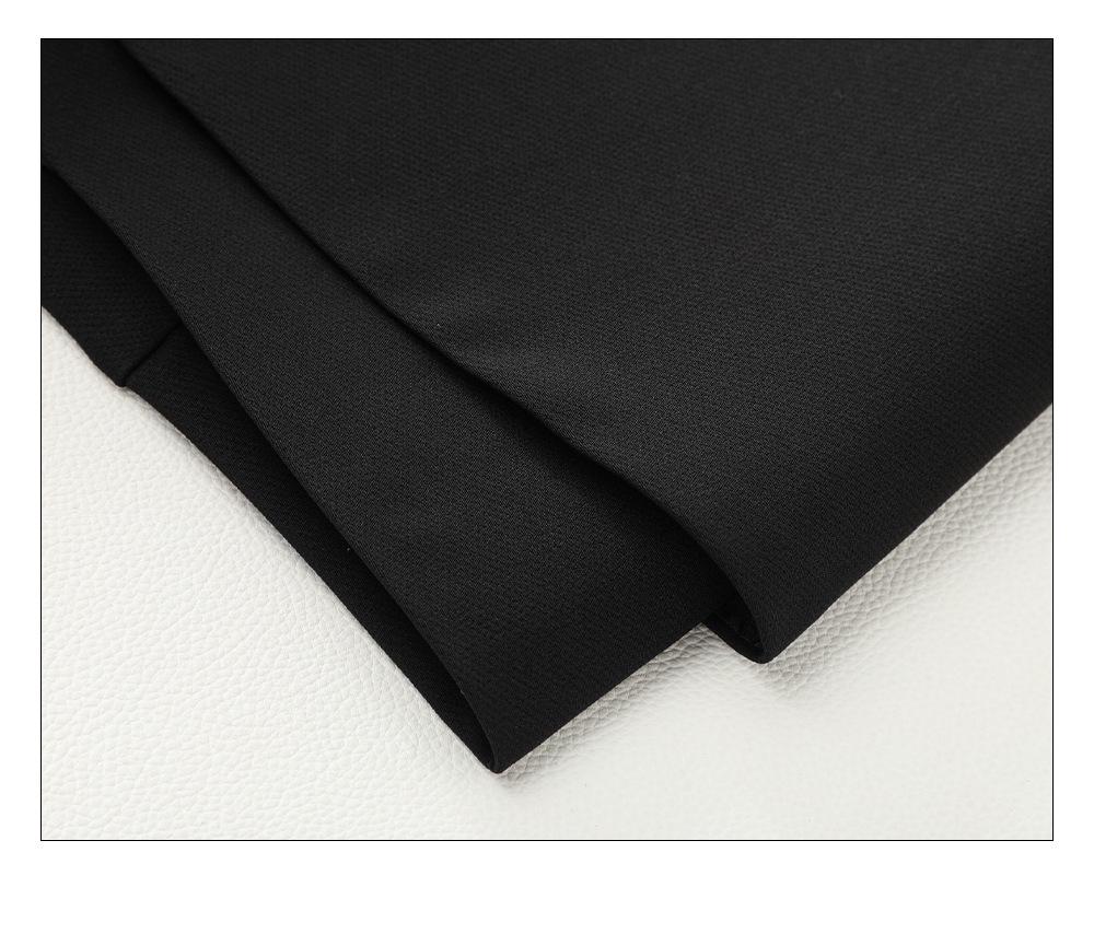 Dámské černé šortky áčkového střihu s vysokým pasem – Kolekce Jaro/Podzim 2025