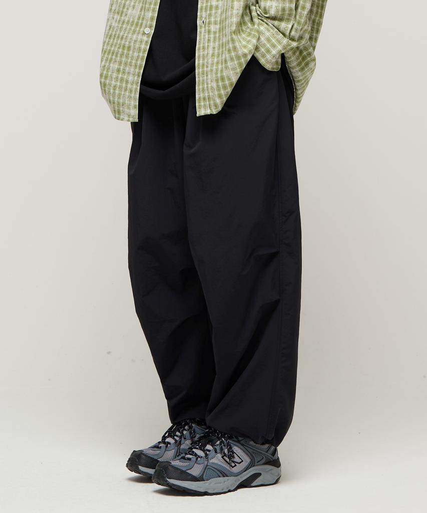 CARGOBROS Wide Parachute Elastic Pants (Black)